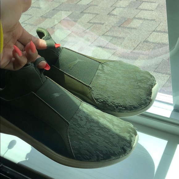 Puma shoes size 9 in woman’s - Picture 9 of 9